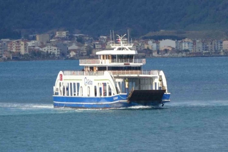 G&uuml;ney Marmara'da feribot seferlerine fırtına engeli