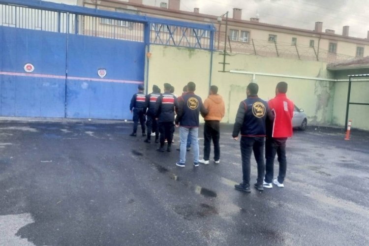 Nevşehir'de silahla tehdit su&ccedil;undan aranan 5 firari h&uuml;k&uuml;ml&uuml; yakalandı