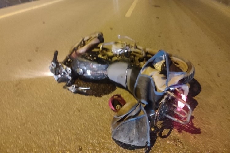 &Ccedil;anakkale'de kazada motosiklet s&uuml;r&uuml;c&uuml;s&uuml; yaralandı