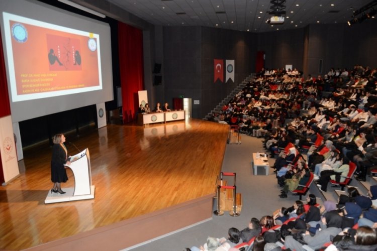 BU&Uuml;'de 'Cumhuriyetin 100. Yılında Şiddete Karşı Ses Ol' konulu panel