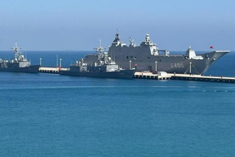 TCG Anadolu, Cumhuriyetin 100. yılı dolayısıyla İzmit K&ouml;rfezi'ne demirleyecek