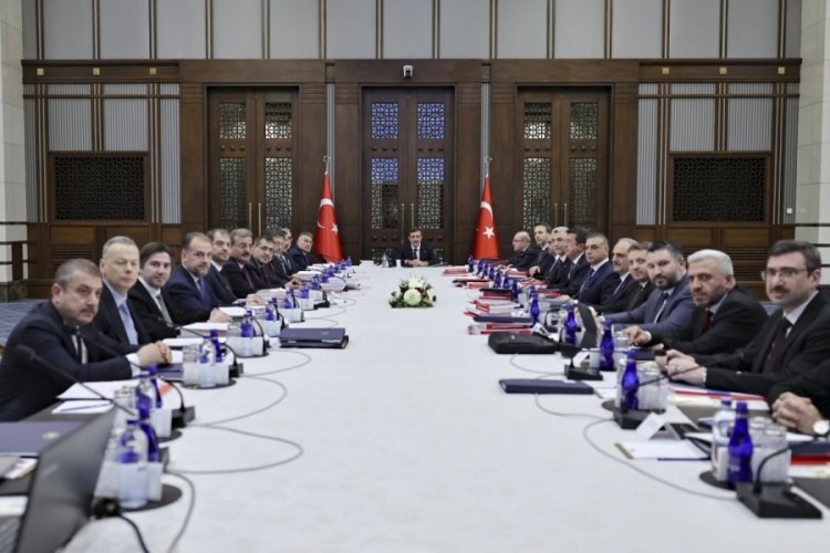 Cevdet Yılmaz: İstikrarlı bir b&uuml;y&uuml;me modeli hedefliyoruz