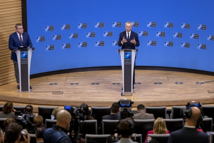 Stoltenberg: &Ccedil;atışmanın daha b&uuml;y&uuml;k bir b&ouml;lgesel &ccedil;atışmaya d&ouml;n&uuml;şmemesi &ouml;nemli