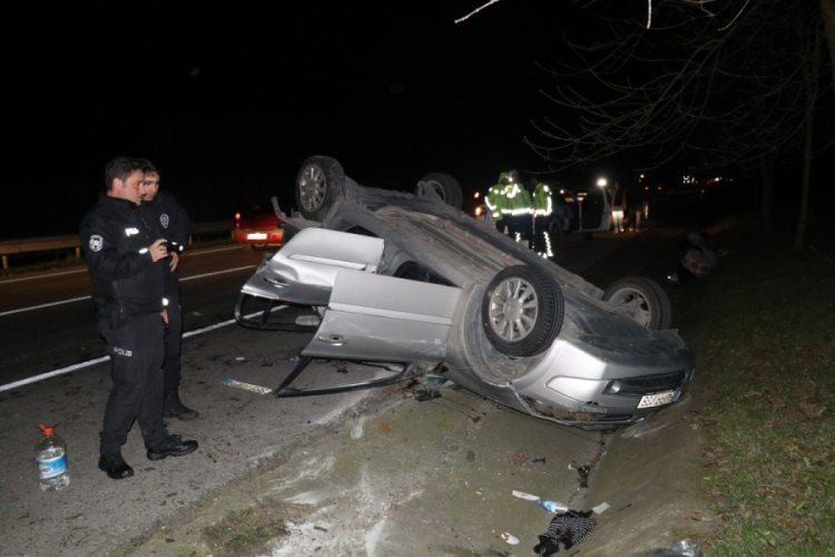Kocaeli'de takla atan otomobilin s&uuml;r&uuml;c&uuml;s&uuml; yaralandı