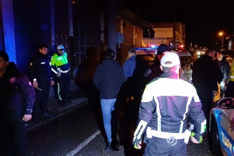 Polisten ka&ccedil;an şahıs aracının lastiği patlayınca yakalandı
