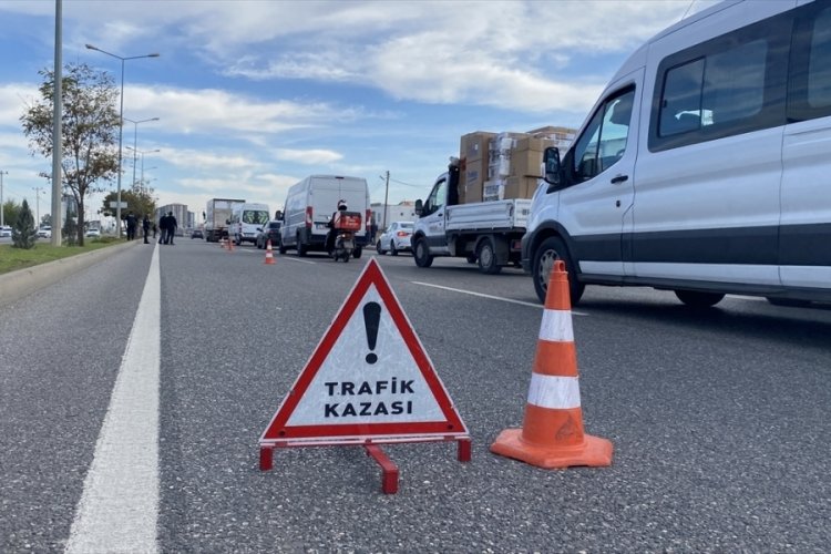 Diyarbakır'da otomobilin &ccedil;arptığı 11 yaşındaki &ccedil;ocuk &ouml;ld&uuml;