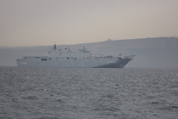 TCG Anadolu İzmit K&ouml;rfezi'ne demirledi