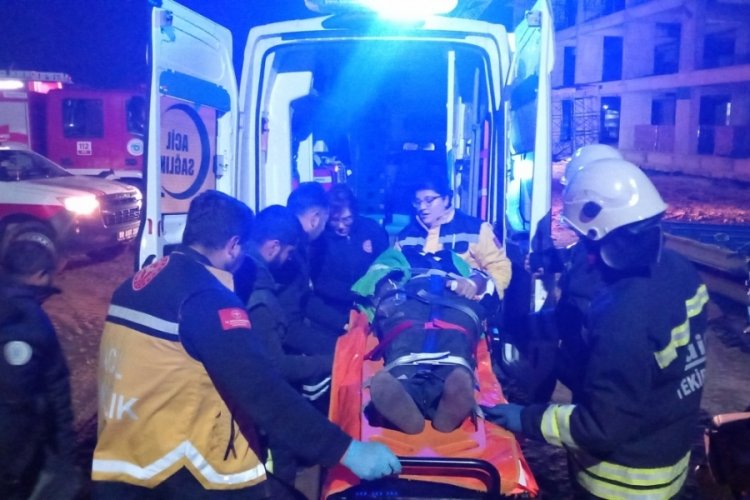Tekirdağ'da inşaattan d&uuml;şen iş&ccedil;i yaralandı