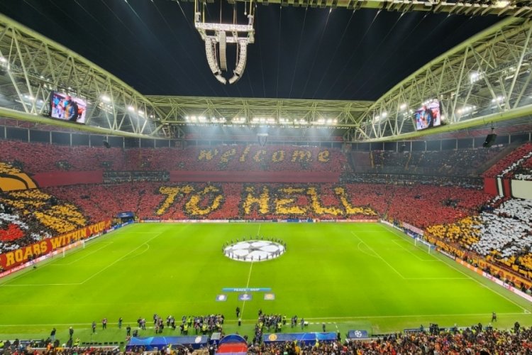 Galatasaray - Manchester United ma&ccedil;ını 51 bin 741 taraftar izledi