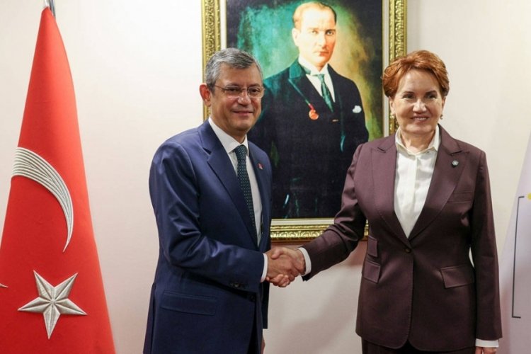 &Ouml;zg&uuml;r &Ouml;zel ile Akşener g&ouml;r&uuml;şt&uuml;