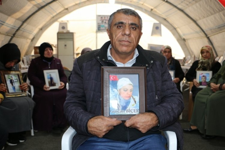 Evlat n&ouml;betindeki baba: &Ccedil;ocuklarımızı ka&ccedil;ıranlar HDP'nin mensuplarıydı