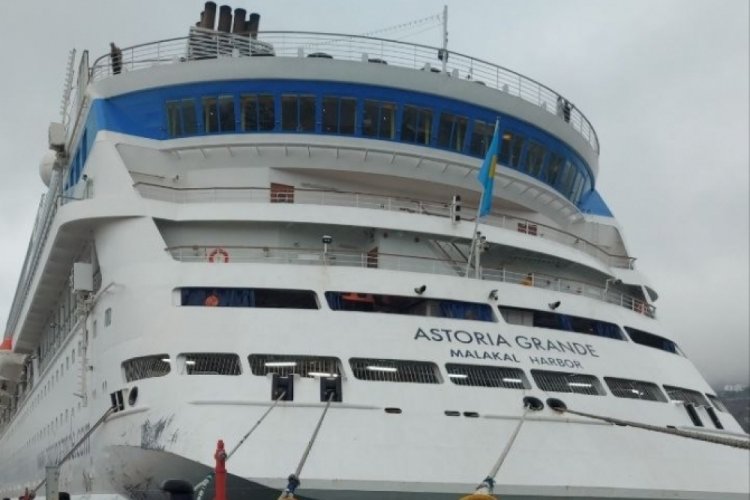 Rus turistleri taşıyan gemi 33. kez Amasra Limanı'na demirledi