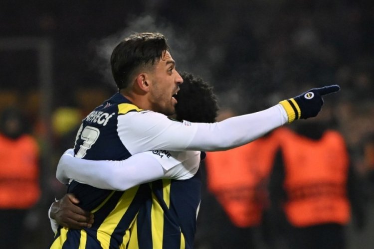 İrfan Can Kahveci ile taraftar arasında gerginlik