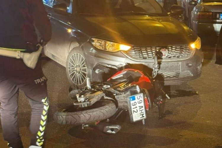 Tekirdağ'da motosikletle kafa kafaya &ccedil;arpıştı