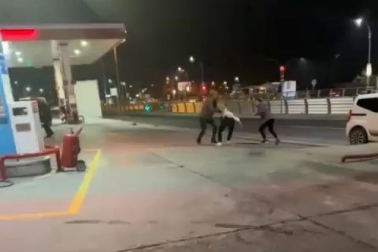 Elazığ'da boşanma aşamasındaki &ccedil;iftin aileleri birbirine girdi: 3 yaralı