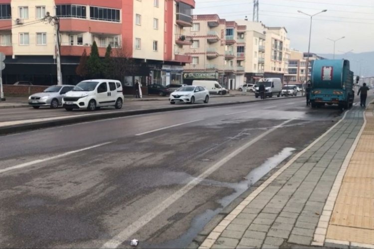 Bursa'da gen&ccedil; kız, servis aracının altında kaldı! Hayatını kaybetti