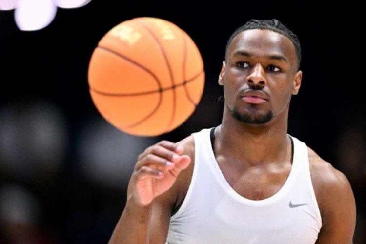 Kalp krizi ge&ccedil;iren LeBron James'in oğlu Bronny, basketbola d&ouml;necek