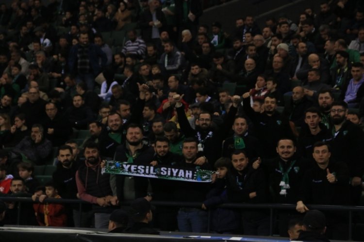 Kocaelispor, &Uuml;mraniyespor'a 3-0 mağlup oldu