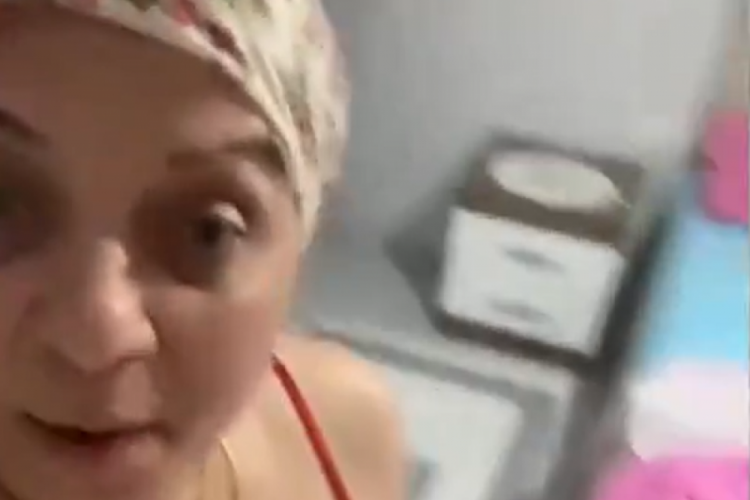 TikTok'ta yayın a&ccedil;an kadından skandal s&ouml;zler!