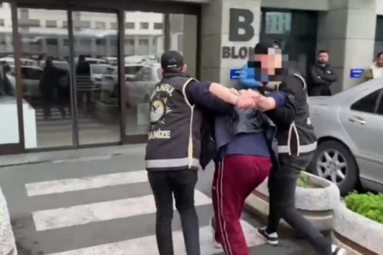 Mavi b&uuml;ltenle aranan Rus su&ccedil; &ouml;rg&uuml;t&uuml; lideri İstanbul'da yakalandı