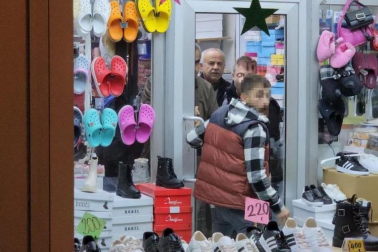 Karab&uuml;k'te yolda y&uuml;r&uuml;rken saldırıya uğradı!