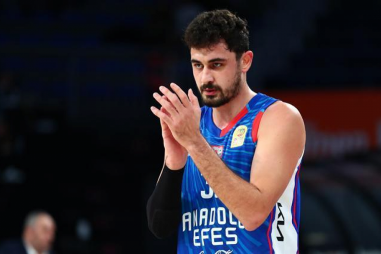 Anadolu Efes, Aliağa Petkimspor'u 101-92 yendi