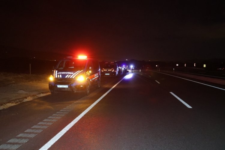 Nevşehir'de yolun karşısına ge&ccedil;tiği anda yolcu otob&uuml;s&uuml; &ccedil;arptı!