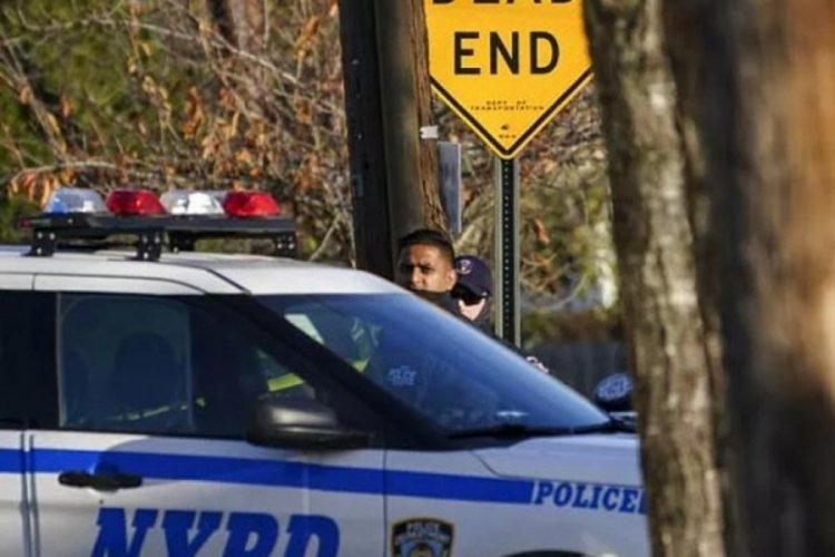 New York'ta bı&ccedil;aklı saldırı! 4 can kaybı