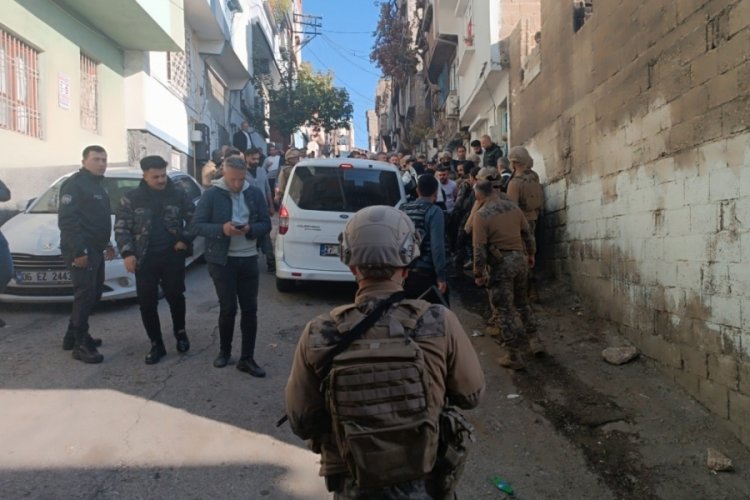 Gaziantep'de polise ateş a&ccedil;an şahıs kadın kılığında yakalandı!
