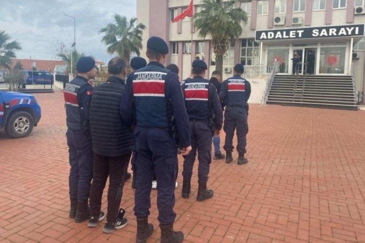 Balıkesir'de 21 d&uuml;zensiz g&ouml;&ccedil;men yakalandı