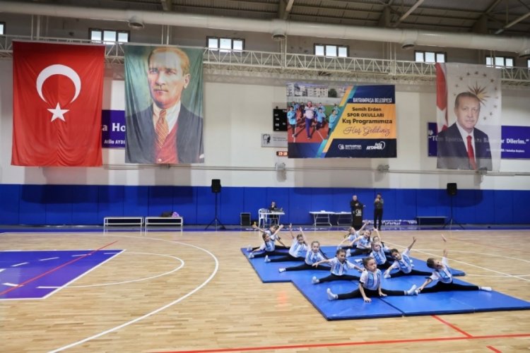 İstanbul Bayrampaşa'da spor okulu kış sezonu başladı