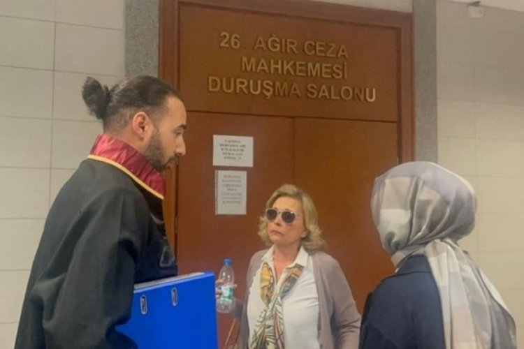 Gazeteci Nazlı Ilıcak cezaevine girdi