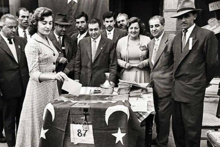 CHP Bursa'dan D&uuml;nya Kadın Hakları G&uuml;n&uuml; mesajı
