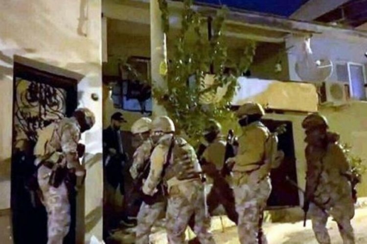 İzmir merkezli 9 ilde operasyon! &Ccedil;ok sayıda g&ouml;zaltı