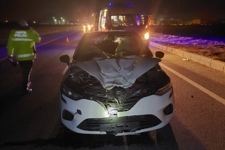 Konya'da yolda y&uuml;r&uuml;rken otomobilin &ccedil;arptığı yaya &ouml;ld&uuml;