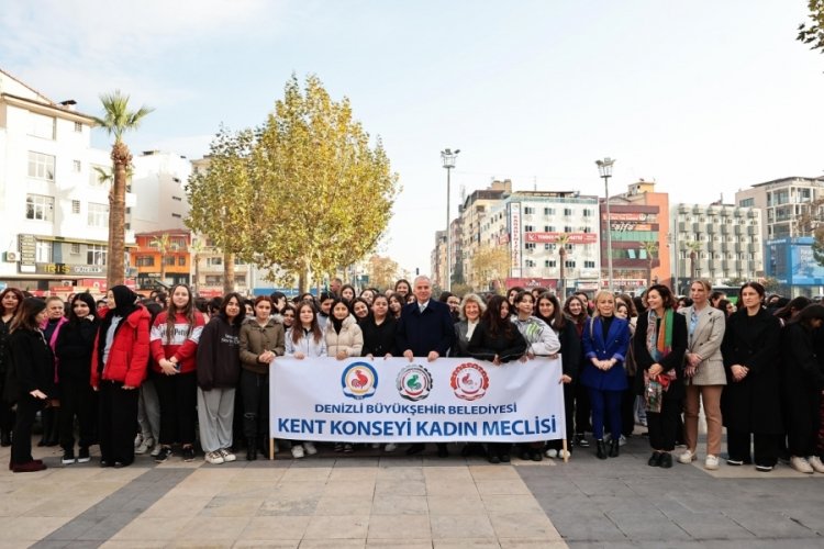 Denizlili kadınlar se&ccedil;me ve se&ccedil;ilme hakkının verilişini kutladı!