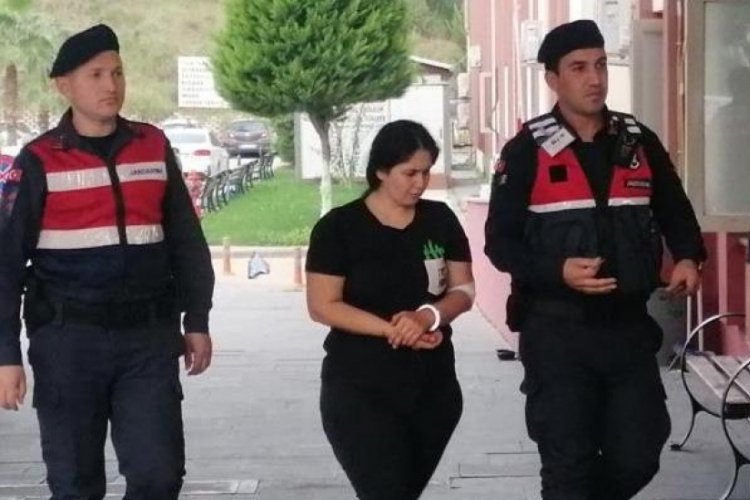 Antalya'da 29 yaşındaki kadın eve ge&ccedil; geldiği i&ccedil;in 61 yaşındaki kocasını bı&ccedil;akladı!