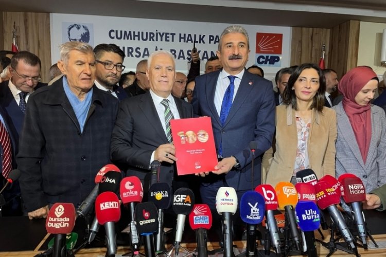Mustafa Bozbey Bursa B&uuml;y&uuml;kşehir Başkan adaylığını a&ccedil;ıkladı
