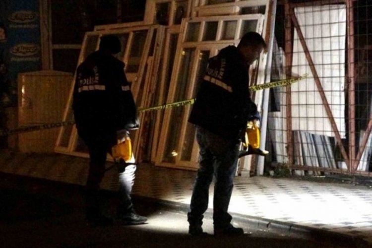 Kocaeli'de sokakta bı&ccedil;aklanmış halde bulunan kişi hastanede &ouml;ld&uuml;