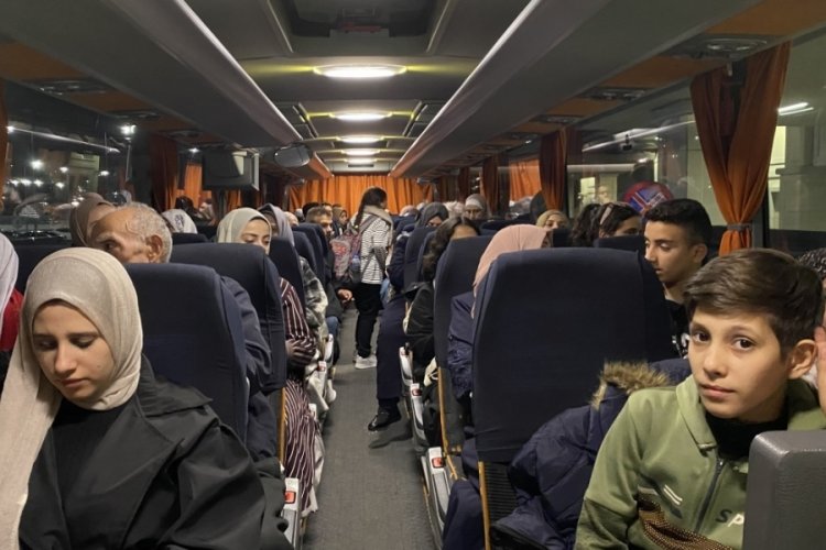 Gazze'den tahliye edilen T&uuml;rk vatandaşları İstanbul'a getirildi