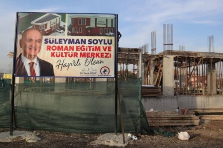 D&uuml;zce'de Roman K&uuml;lt&uuml;r Evi'nin ismi S&uuml;leyman Soylu K&uuml;lt&uuml;r Merkezi oldu!