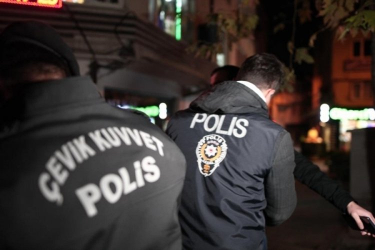 Bursa'da 1050 polisin katıldığı operasyonda 83'&uuml; firari h&uuml;k&uuml;ml&uuml; 238 kişi yakalandı