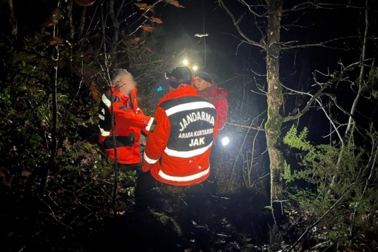 Bursa'da mantar toplamaya gidip kaybolan yaralı şahsı JAK timleri buldu