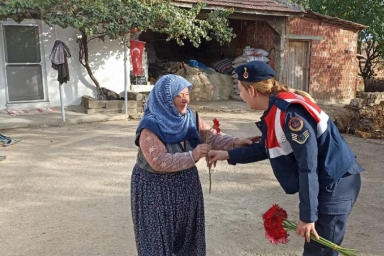Edirne'de jandarma vatandaşları bilgilendiriyor