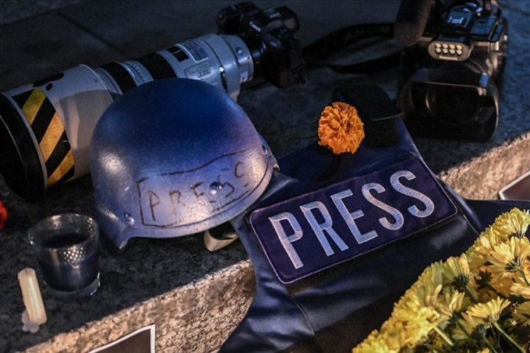 İsrail'in saldırılarında 75 gazeteci &ouml;ld&uuml;r&uuml;ld&uuml;