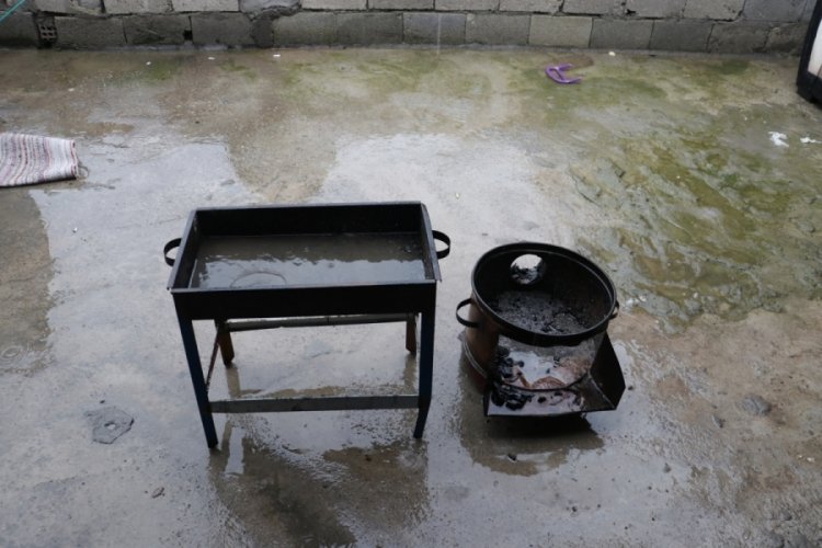 Diyarbakır'da 3 g&uuml;n elektrik kesik olduğu i&ccedil;in mangal yakmışlar