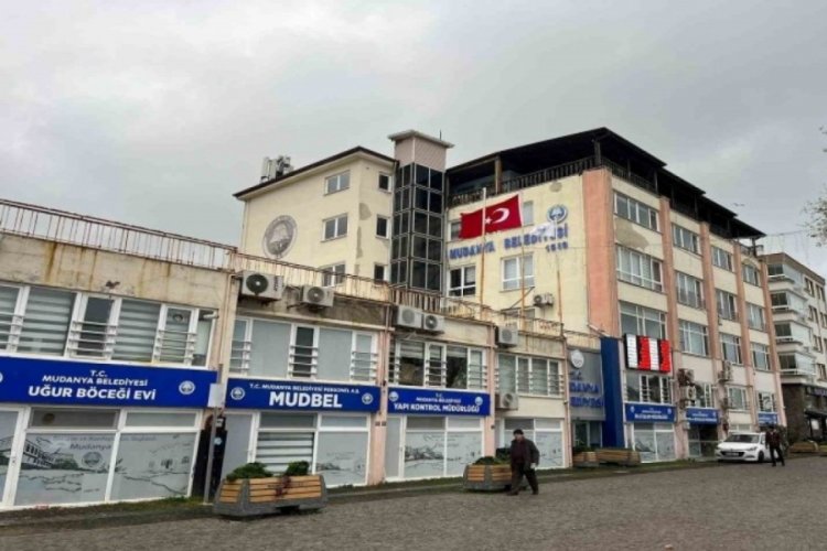 Depremden sonra Mudanya Belediyesi'nin ge&ccedil;ici hizmet alanları...