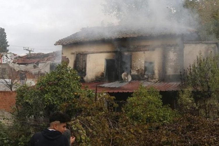 Antalya'da bir babanın zamanla yarışı! engelli oğlunu alevlerin arasından kurtardı