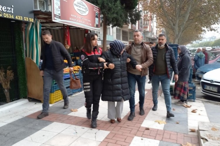İntihar girişimindeki kadını polis ekipleri kurtardı