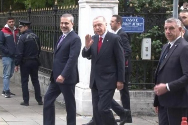 Cumhurbaşkanı Erdoğan'dan T&uuml;rk&ccedil;e seslenen Yunan gazeteciye yanıt!